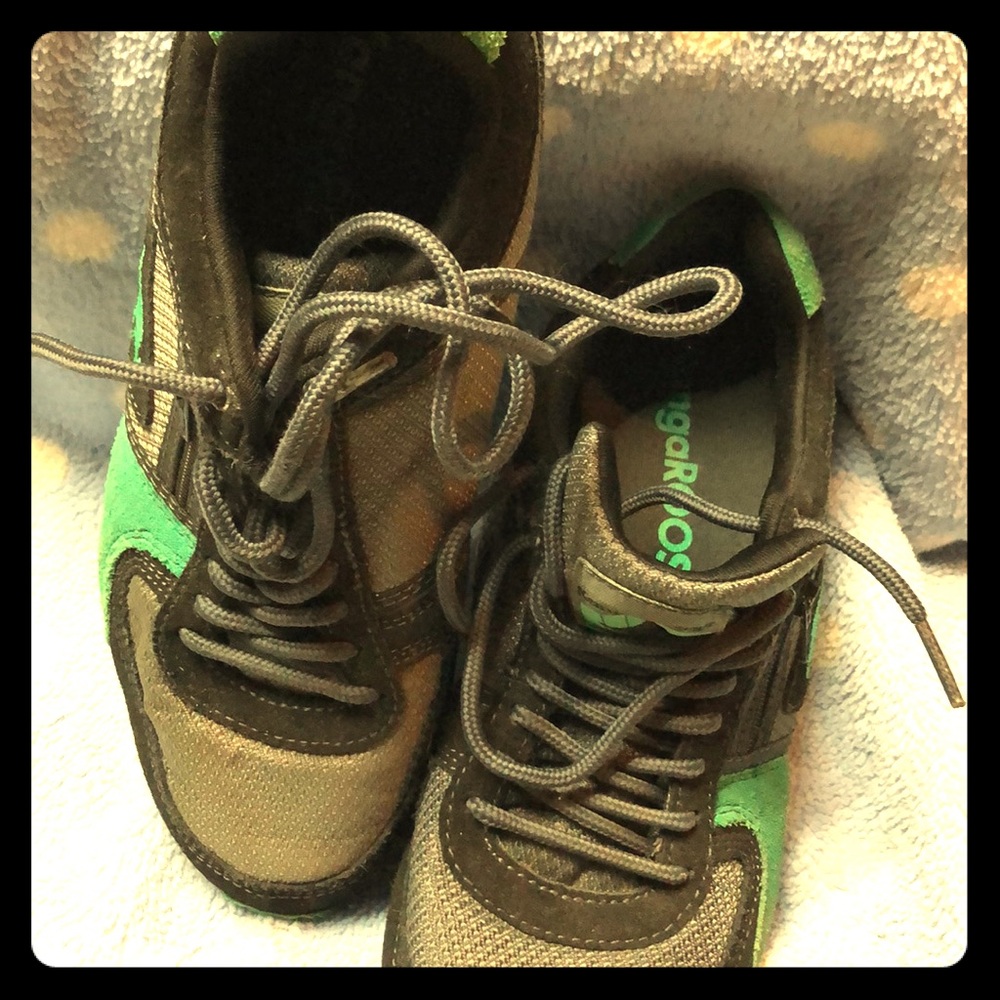 Kangaroos gym shoes